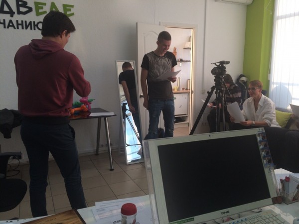 Про хипстеров, мэрию и революцию. Омские режиссёры сняли комедию абсурда