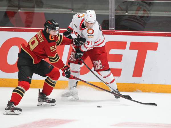 
        ПОДСЛУШАНО: старт плей-офф «Авангарда» | первый матч серии с «Автомобилистом» (ВИДЕО)
      