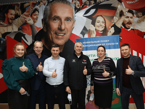 
        «Я очень рад, что была возможность получить вакцину «Спутник V» | Боб Хартли привился от COVID-19 (ВИДЕО+ФОТО)
      