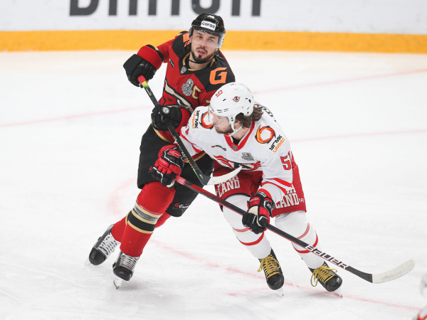 
        ПОДСЛУШАНО: старт плей-офф «Авангарда» | первый матч серии с «Автомобилистом» (ВИДЕО)
      