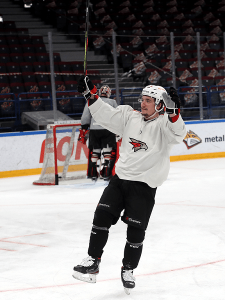 
        Бороться и проявлять характер | Алексей Емелин и Павел Дедунов перед третьей игрой серии с «Металлургом» (ВИДЕО+ФОТО)
      