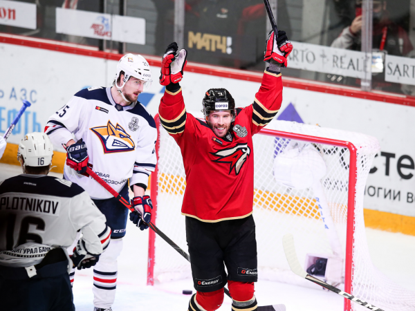 Толчинский приносит победу в овертайме! «Авангард» сравнял счёт в серии с «Магниткой»
Толчинский приносит победу в овертайме! «Авангард» сравнял счёт в серии с «Магниткой»