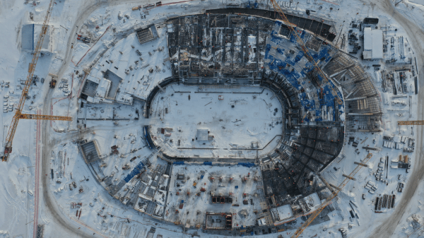 
        Смотрим на ледовое поле «Арены Омск» с уровня третьего этажа! (ВИДЕО+ФОТО)
      