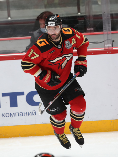 Толчинский приносит победу в овертайме! «Авангард» сравнял счёт в серии с «Магниткой»
Толчинский приносит победу в овертайме! «Авангард» сравнял счёт в серии с «Магниткой»