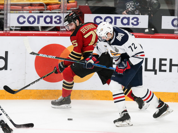 «После таких овертаймов на два года стареешь». Хартли, Шарипзянов и Толчинский после 2 матча 1/2 финала (ВИДЕО)
«После таких овертаймов на два года стареешь». Хартли, Шарипзянов и Толчинский после 2 матча 1/2 финала (ВИДЕО)