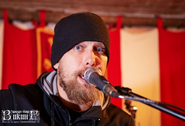 "Это был опыт в предынфарктном состоянии". Алексей Царёв о творчестве и переезде из Омска "Это был опыт в предынфарктном состоянии". Алексей Царёв о творчестве и переезде из Омска