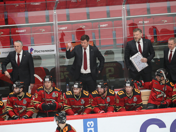 
        ПОДСЛУШАНО: старт плей-офф «Авангарда» | первый матч серии с «Автомобилистом» (ВИДЕО)
      