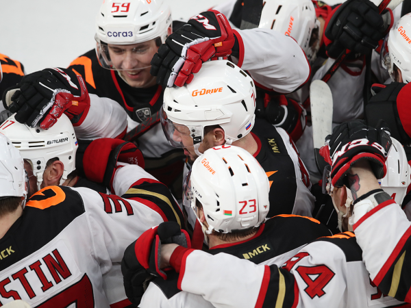 
        Ковальчук решает во втором овертайме! «Авангард» победил «Автомобилист» в четвёртом матче серии
      