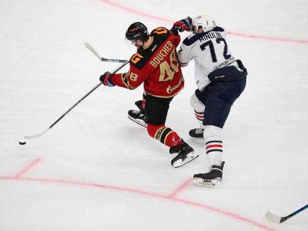 Толчинский приносит победу в овертайме! «Авангард» сравнял счёт в серии с «Магниткой»
Толчинский приносит победу в овертайме! «Авангард» сравнял счёт в серии с «Магниткой»