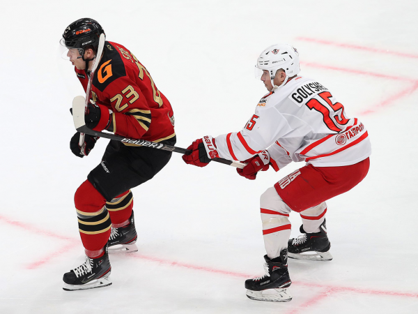 
        ПОДСЛУШАНО: старт плей-офф «Авангарда» | первый матч серии с «Автомобилистом» (ВИДЕО)
      