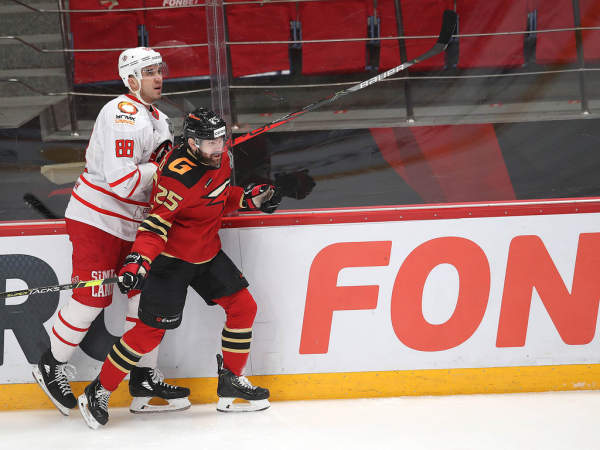 
        Прошли первый раунд плей-офф! «Авангард» победил «Автомобилист» в пятом матче серии
      