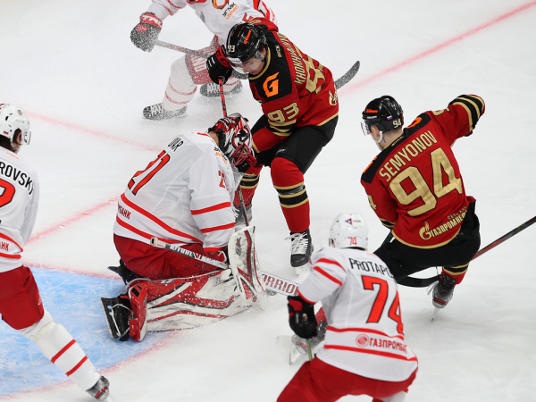 
        ПОДСЛУШАНО: старт плей-офф «Авангарда» | первый матч серии с «Автомобилистом» (ВИДЕО)
      