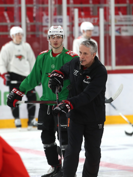 
        Заряжены на четвёртый матч | Алексей Емелин и Боб Хартли перед игрой (ВИДЕО+ФОТО)
      