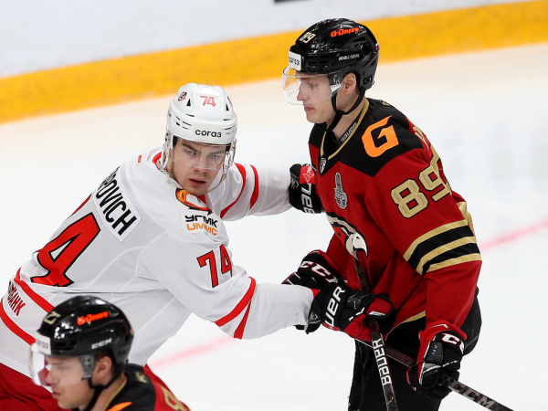 
        ПОДСЛУШАНО: старт плей-офф «Авангарда» | первый матч серии с «Автомобилистом» (ВИДЕО)
      