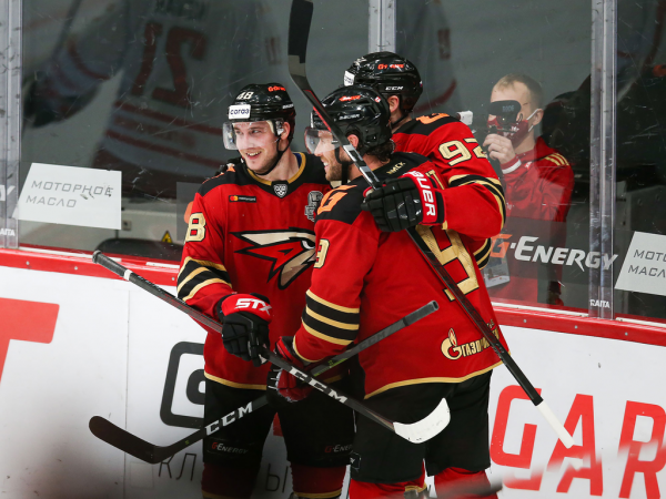 
        Прошли первый раунд плей-офф! «Авангард» победил «Автомобилист» в пятом матче серии
      