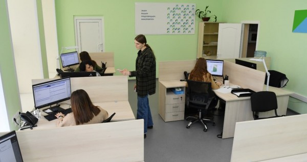 Кто замечает жалобы омичей в соцсетях? Интервью с руководителем омского ЦУРа