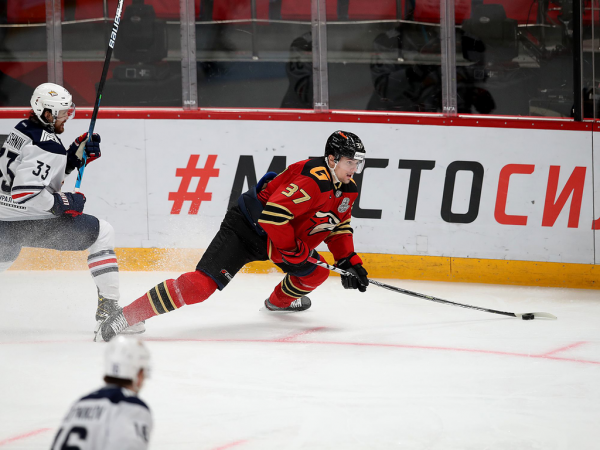 Толчинский приносит победу в овертайме! «Авангард» сравнял счёт в серии с «Магниткой»
Толчинский приносит победу в овертайме! «Авангард» сравнял счёт в серии с «Магниткой»