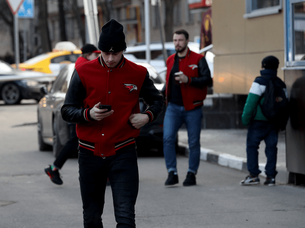 Хет-трик Найта выводит вперёд в серии! «Авангард» всухую победил «Магнитку» в пятом матче
Хет-трик Найта выводит вперёд в серии! «Авангард» всухую победил «Магнитку» в пятом матче