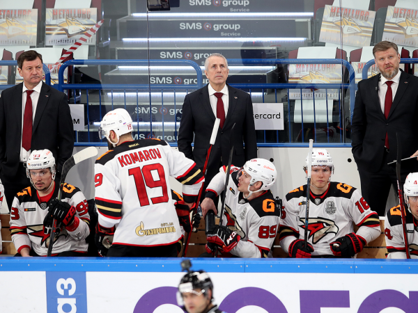 «Очень хорошо играли по системе, бились, блокировали броски». Комаров и Хартли после победы в третьем матче серии с «Металлургом»
«Очень хорошо играли по системе, бились, блокировали броски». Комаров и Хартли после победы в третьем матче серии с «Металлургом»