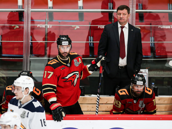 Толчинский приносит победу в овертайме! «Авангард» сравнял счёт в серии с «Магниткой»
Толчинский приносит победу в овертайме! «Авангард» сравнял счёт в серии с «Магниткой»