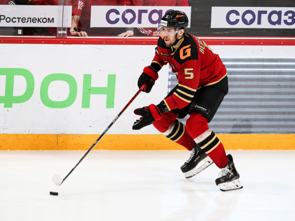 «После таких овертаймов на два года стареешь». Хартли, Шарипзянов и Толчинский после 2 матча 1/2 финала (ВИДЕО)
«После таких овертаймов на два года стареешь». Хартли, Шарипзянов и Толчинский после 2 матча 1/2 финала (ВИДЕО)