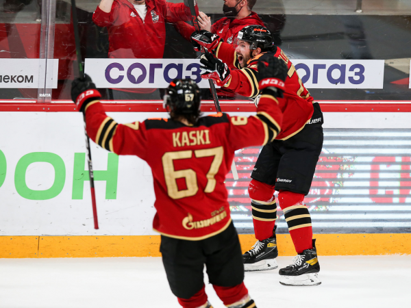 «После таких овертаймов на два года стареешь». Хартли, Шарипзянов и Толчинский после 2 матча 1/2 финала (ВИДЕО)
«После таких овертаймов на два года стареешь». Хартли, Шарипзянов и Толчинский после 2 матча 1/2 финала (ВИДЕО)