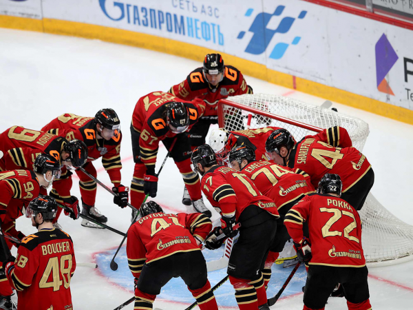 Толчинский приносит победу в овертайме! «Авангард» сравнял счёт в серии с «Магниткой»
Толчинский приносит победу в овертайме! «Авангард» сравнял счёт в серии с «Магниткой»