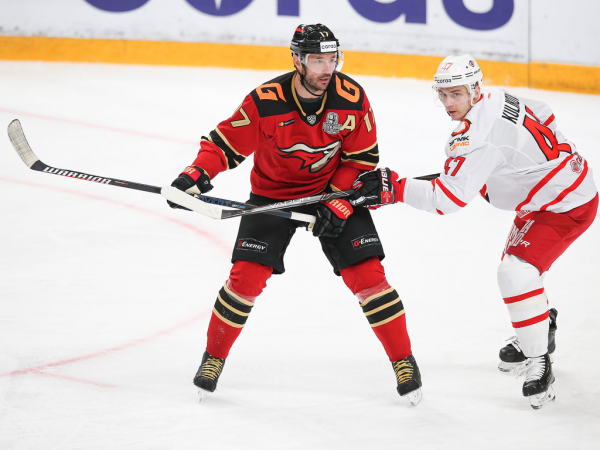 
        ПОДСЛУШАНО: старт плей-офф «Авангарда» | первый матч серии с «Автомобилистом» (ВИДЕО)
      