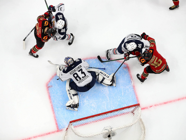 «После таких овертаймов на два года стареешь». Хартли, Шарипзянов и Толчинский после 2 матча 1/2 финала (ВИДЕО)
«После таких овертаймов на два года стареешь». Хартли, Шарипзянов и Толчинский после 2 матча 1/2 финала (ВИДЕО)