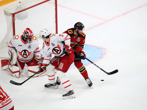 
        ПОДСЛУШАНО: старт плей-офф «Авангарда» | первый матч серии с «Автомобилистом» (ВИДЕО)
      