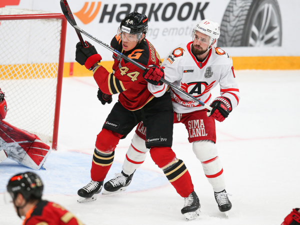 
        ПОДСЛУШАНО: старт плей-офф «Авангарда» | первый матч серии с «Автомобилистом» (ВИДЕО)
      