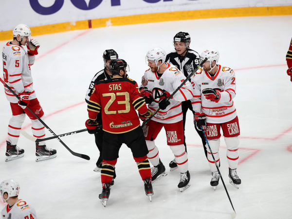 
        Прошли первый раунд плей-офф! «Авангард» победил «Автомобилист» в пятом матче серии
      