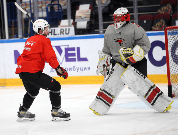 
        Бороться и проявлять характер | Алексей Емелин и Павел Дедунов перед третьей игрой серии с «Металлургом» (ВИДЕО+ФОТО)
      