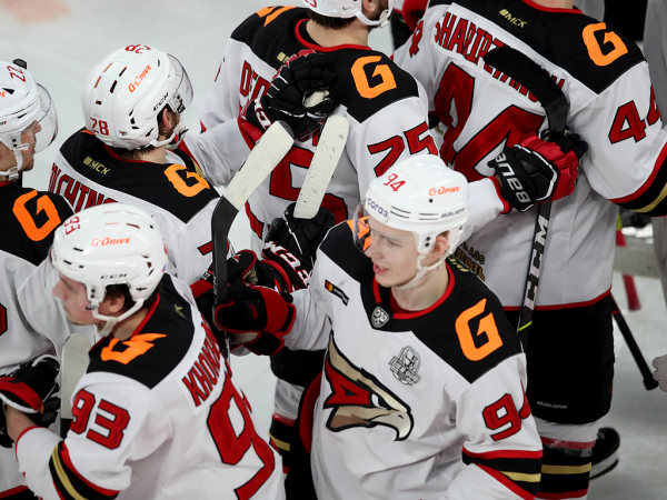 
        Ковальчук решает во втором овертайме! «Авангард» победил «Автомобилист» в четвёртом матче серии
      