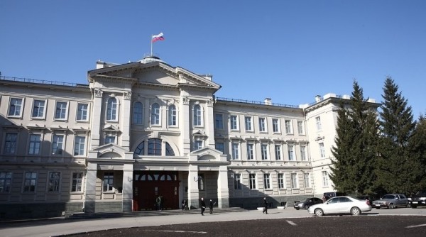 ИНСАЙДЫ НЕДЕЛИ: у омского депутата Заксобрания заподозрили пневмонию