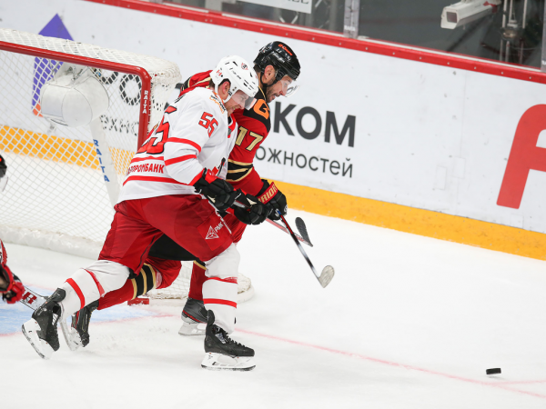 
        ПОДСЛУШАНО: старт плей-офф «Авангарда» | первый матч серии с «Автомобилистом» (ВИДЕО)
      