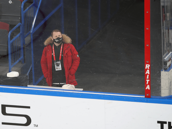 
        «Сухарь» Грубеца и три гола! «Авангард» победил «Металлург» в третьем матче серии
      