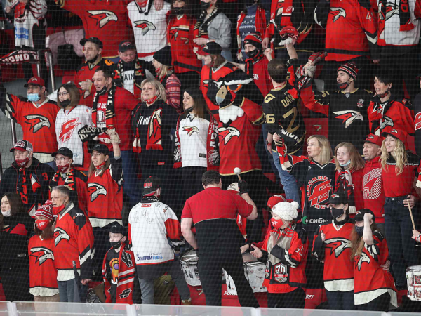 
        Прошли первый раунд плей-офф! «Авангард» победил «Автомобилист» в пятом матче серии
      