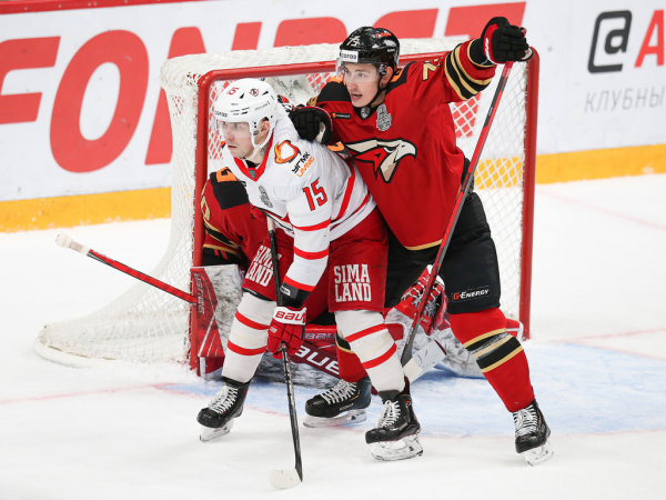 
        ПОДСЛУШАНО: старт плей-офф «Авангарда» | первый матч серии с «Автомобилистом» (ВИДЕО)
      