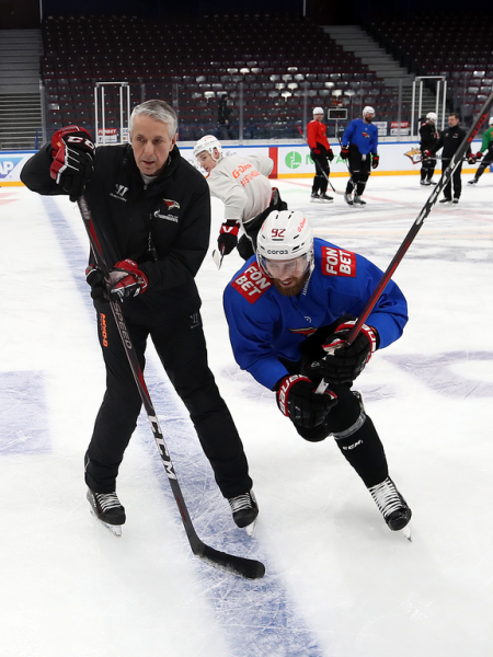 
        Бороться и проявлять характер | Алексей Емелин и Павел Дедунов перед третьей игрой серии с «Металлургом» (ВИДЕО+ФОТО)
      