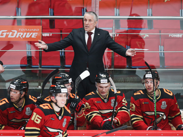 
        ПОДСЛУШАНО: старт плей-офф «Авангарда» | первый матч серии с «Автомобилистом» (ВИДЕО)
      