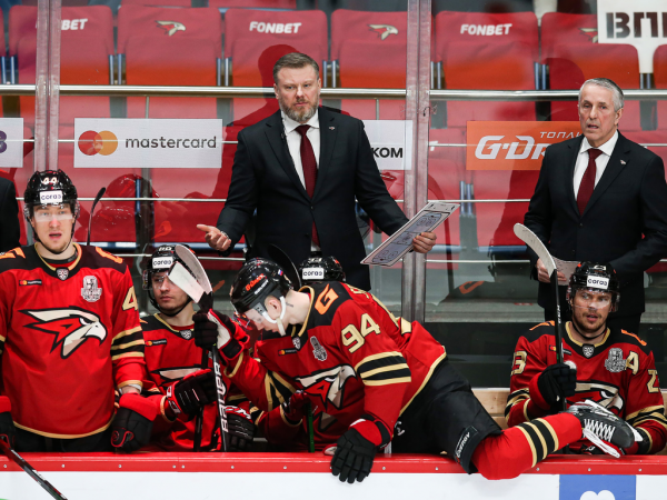 Толчинский приносит победу в овертайме! «Авангард» сравнял счёт в серии с «Магниткой»
Толчинский приносит победу в овертайме! «Авангард» сравнял счёт в серии с «Магниткой»