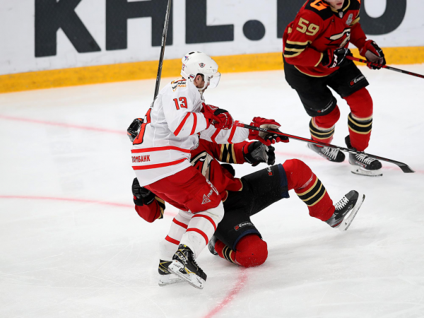 
        Прошли первый раунд плей-офф! «Авангард» победил «Автомобилист» в пятом матче серии
      