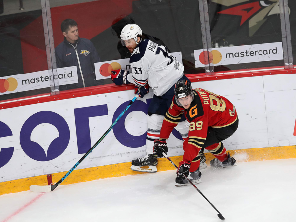 «После таких овертаймов на два года стареешь». Хартли, Шарипзянов и Толчинский после 2 матча 1/2 финала (ВИДЕО)
«После таких овертаймов на два года стареешь». Хартли, Шарипзянов и Толчинский после 2 матча 1/2 финала (ВИДЕО)