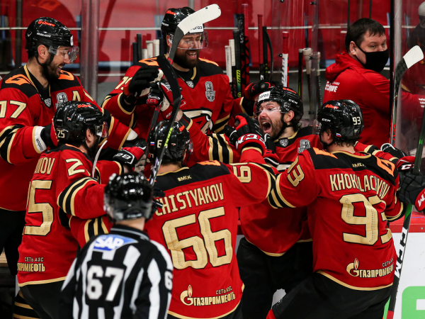 Толчинский приносит победу в овертайме! «Авангард» сравнял счёт в серии с «Магниткой»
Толчинский приносит победу в овертайме! «Авангард» сравнял счёт в серии с «Магниткой»