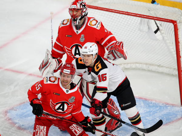 
        Ковальчук решает во втором овертайме! «Авангард» победил «Автомобилист» в четвёртом матче серии
      