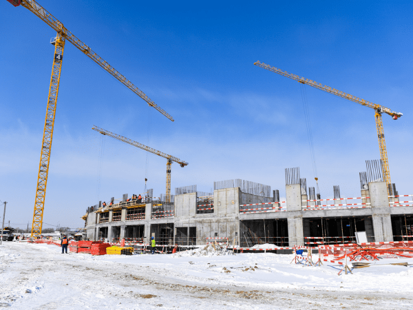 
        Смотрим на ледовое поле «Арены Омск» с уровня третьего этажа! (ВИДЕО+ФОТО)
      