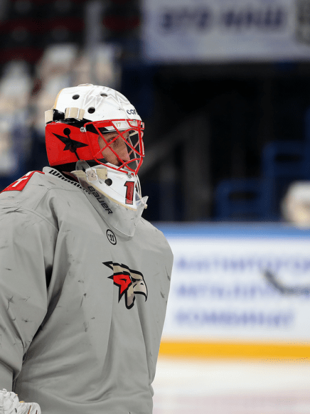 
        Бороться и проявлять характер | Алексей Емелин и Павел Дедунов перед третьей игрой серии с «Металлургом» (ВИДЕО+ФОТО)
      