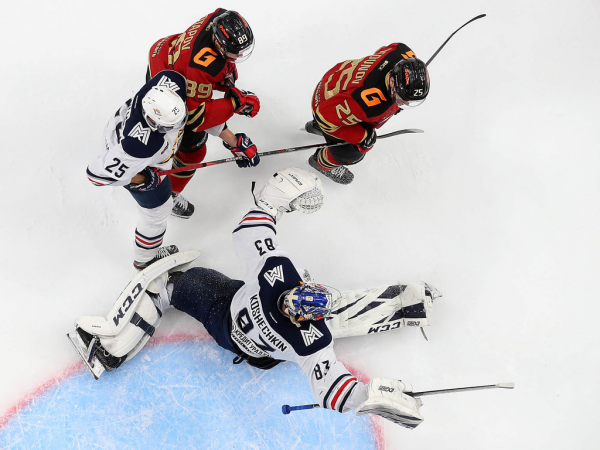 «После таких овертаймов на два года стареешь». Хартли, Шарипзянов и Толчинский после 2 матча 1/2 финала (ВИДЕО)
«После таких овертаймов на два года стареешь». Хартли, Шарипзянов и Толчинский после 2 матча 1/2 финала (ВИДЕО)