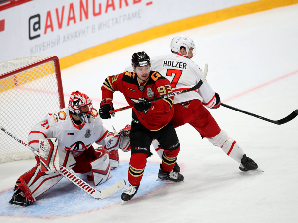 
        Прошли первый раунд плей-офф! «Авангард» победил «Автомобилист» в пятом матче серии
      